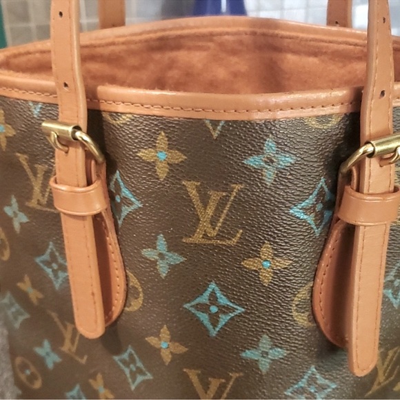 WOW POSHMARK - Authentic Louis Vuitton Bucket Bag PM - Picture 4 of 16